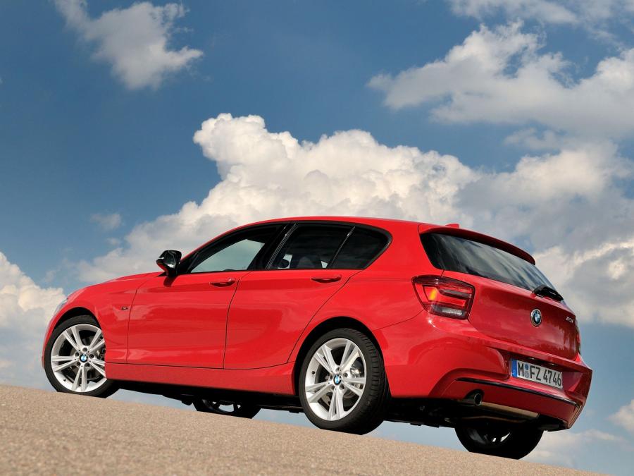  BMW 118i 5-Door Sport Line 2011 года  (фото 5 из 31)